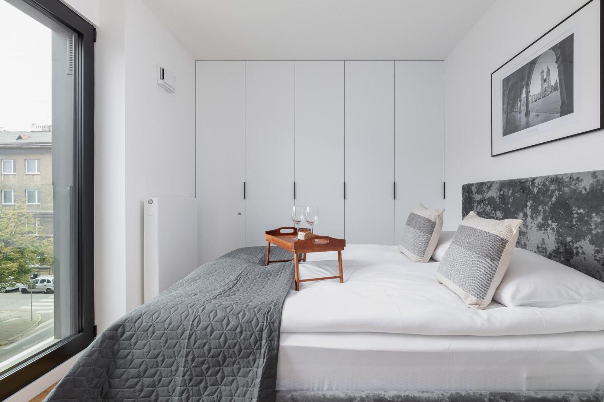 Lux Apartments Kosciuszki 39 With Parking By Renters Prestige Красков Екстериор снимка